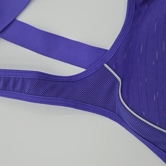 Victoria's Secret Blue Sports Bra Size 38C - Picture 3 of 9